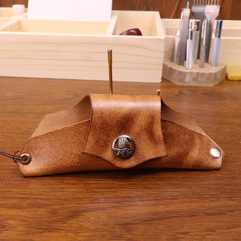 pochette en cuir personnalisée