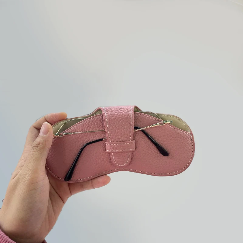 boîtier à lunettes en cuir rose